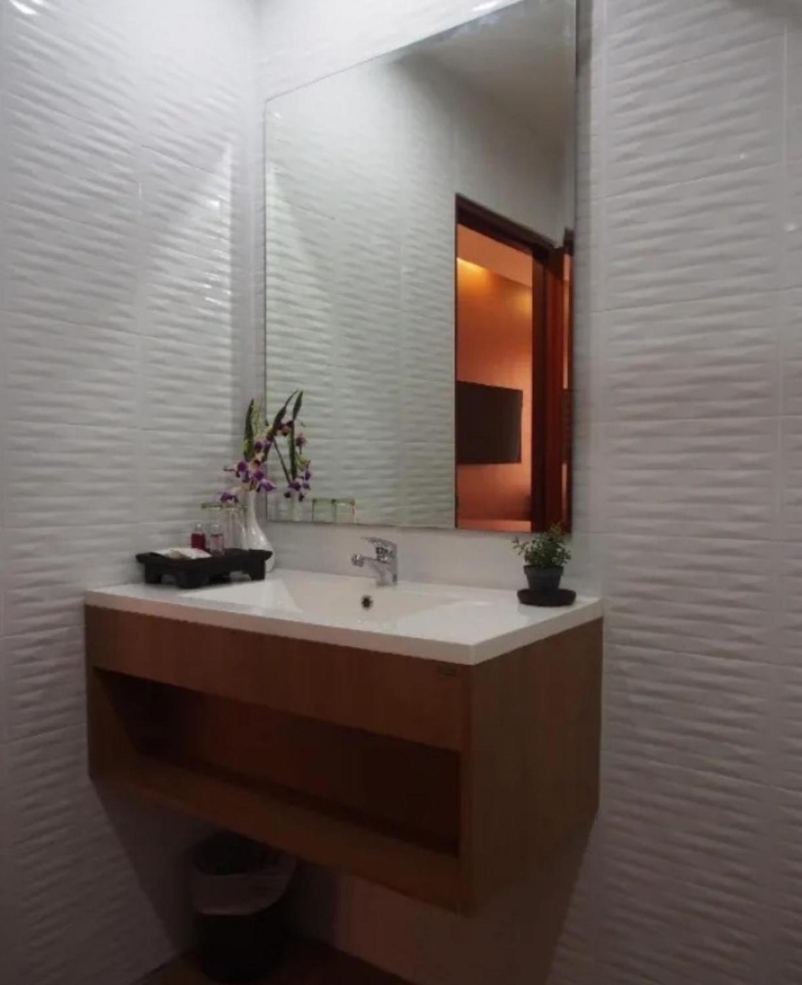 The Little Nest Phuket Otel Dış mekan fotoğraf